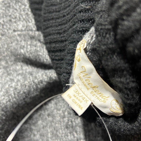 Black and Grey turtleneck - Picture 3 of 5